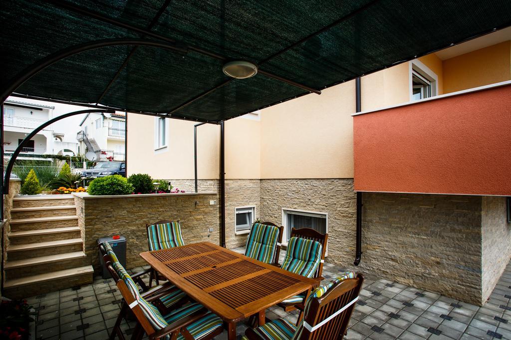 Rogoznica Apartments Kristina ภายนอก รูปภาพ