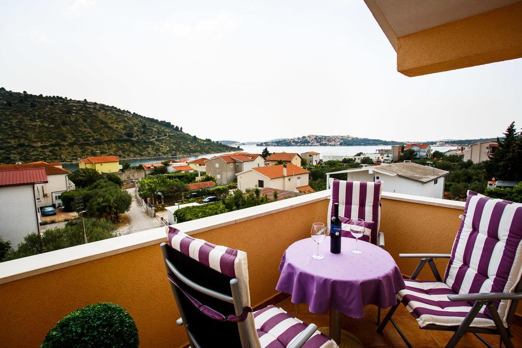 Rogoznica Apartments Kristina ภายนอก รูปภาพ